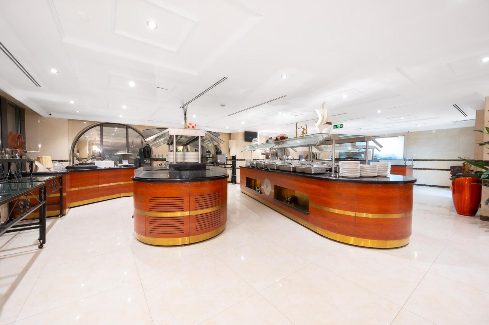 Shaza Regency Plaza Al Madinah Medina Exterior foto The buffet at the lounge