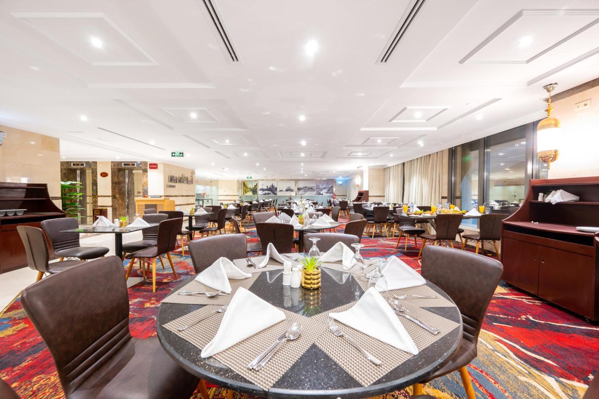 Shaza Regency Plaza Al Madinah Medina Exterior foto The Club at Tan Son Nhat International Airport