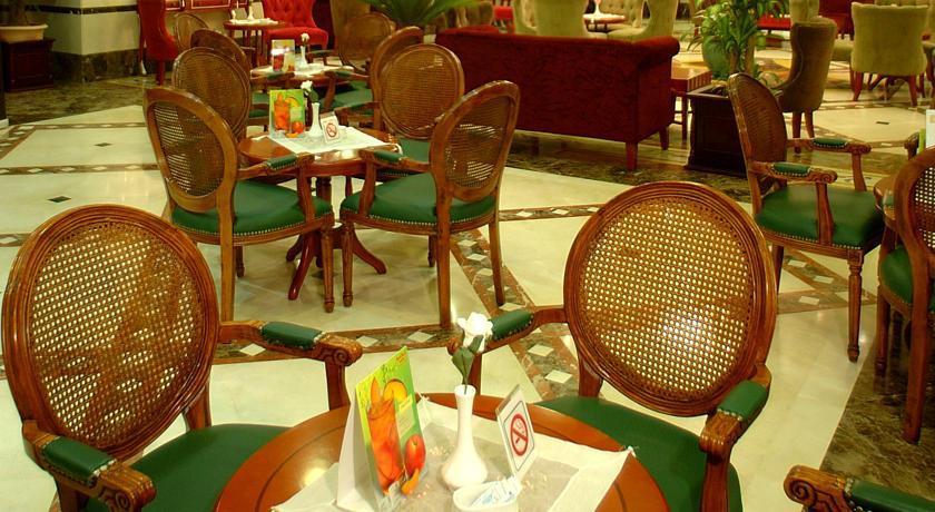 Shaza Regency Plaza Al Madinah Medina Exterior foto The lobby of the hotel